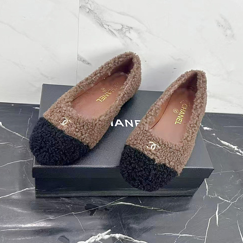 Two-Tone Shearling Faux Fur Slip On Flat Loafers