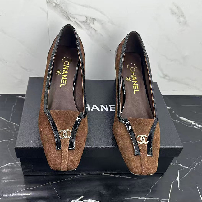 Brown Suede And Patent Leather Heeled Pumps