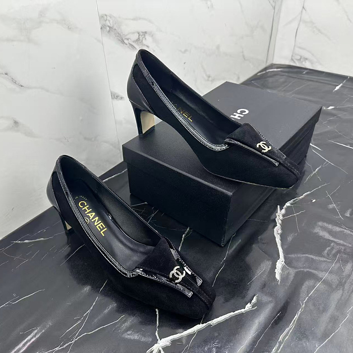 Black Suede Patent Leather High Heel Pumps With Closed Toe