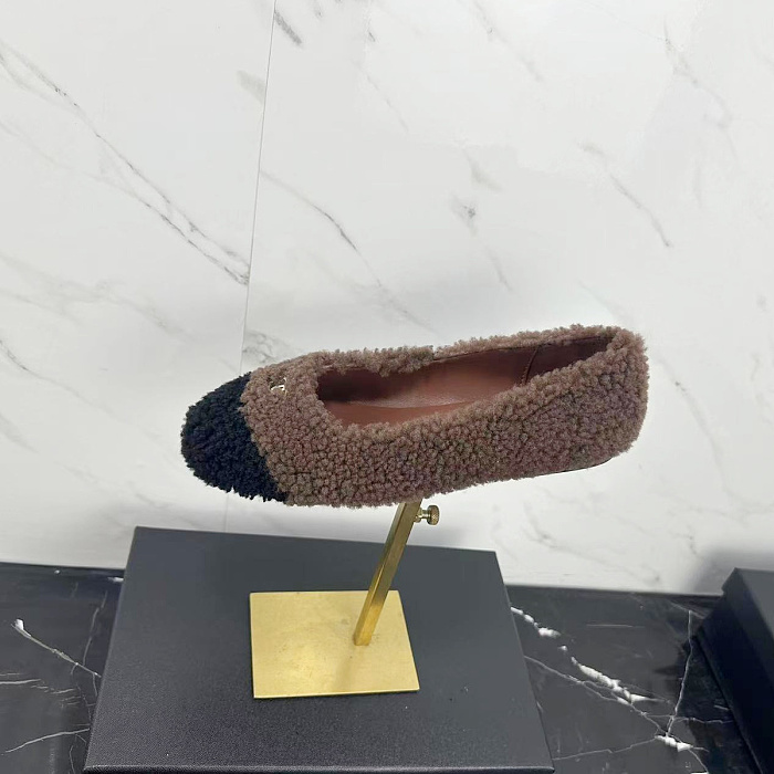 Two-Tone Shearling Faux Fur Slip On Flat Loafers
