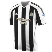 2005/06 Newcastle Home Retro Soccer Jersey