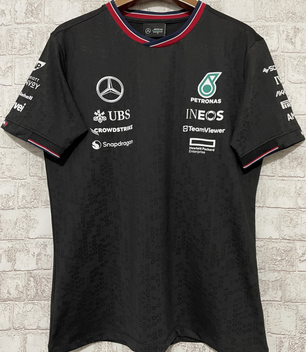 2024/25 Mercedes AMG Petronas F1 Black Team T-Shirt (圆领)