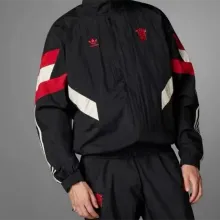 2024/25 M Utd Black Windbreaker （Logo Without Embroidery)