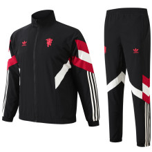 2024/25 M Utd Black Windbreaker Embroidered Logo 刺绣队徽（A Set）