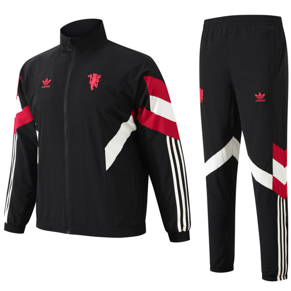 2024/25 M Utd Black Windbreaker Embroidered Logo 刺绣队徽（A Set）