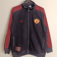 2025/26 M Utd Black Retro Windbreaker Jacket