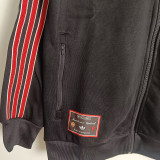 2025/26 M Utd Black Retro Windbreaker Jacket