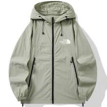 2025/26 TTHE NORTH FACE Windbreaker