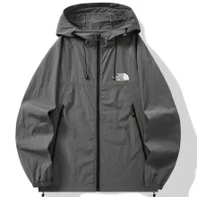 2025/26 TTHE NORTH FACE Windbreaker