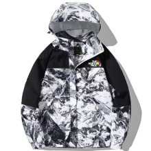 2025/26 TTHE NORTH FACE Windbreaker