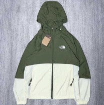 2025/26 TTHE NORTH FACE Windbreaker