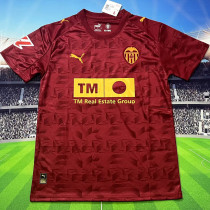 2025/26 Valencia Away Red Fans Soccer Jersey 带广告