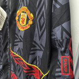 1993/1995 M Utd Black Retro Windbreaker