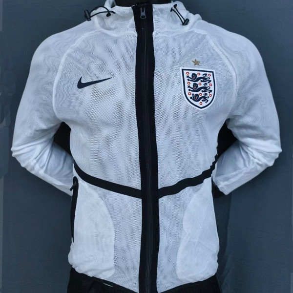 2026/27 England Double Layered Windbreaker  (Size is Slightly Small ,Please Purchase a Large Size)