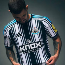 2026/27 Newcastle Home Fans Soccer Jersey 带胸前广告
