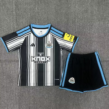 2026/27 Newcastle Home Kids Soccer Jersey 带胸前广告