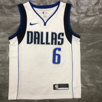 Men's Kristaps Porzingis White Swingman Player Jersey - Association Edition