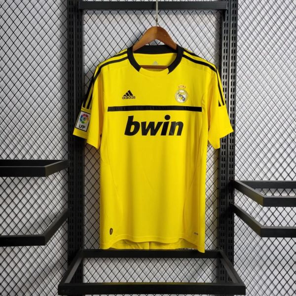 Real Madrid 2011/2012 Goalkeeper Retro Jersey