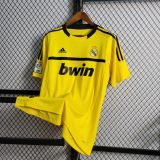Real Madrid 2011/2012 Goalkeeper Retro Jersey
