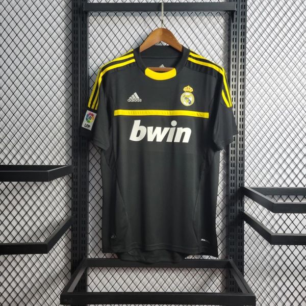 Real Madrid 2011/2012 Goalkeeper Retro Jersey