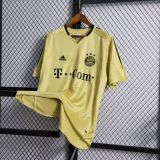 Bayern Munich 2004/2005 Away Retro Jersey