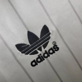 MUFC 1983 Away Retro Jersey