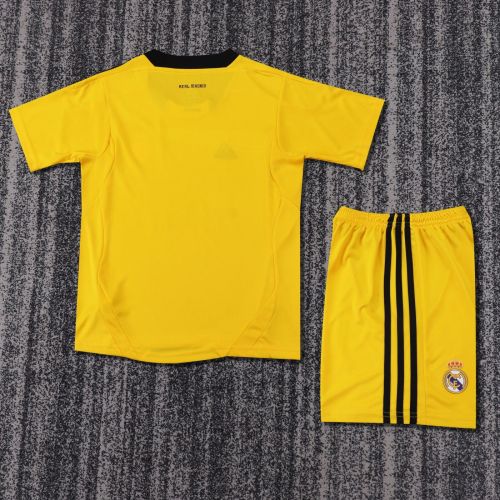 Kids Real Madrid 2011/2012 Goalkeeper Retro Kit