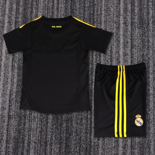Kids Real Madrid 2011/2012 Goalkeeper Retro Kit