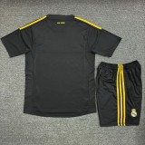 Real Madrid 2011/2012 Goalkeeper Retro Kit