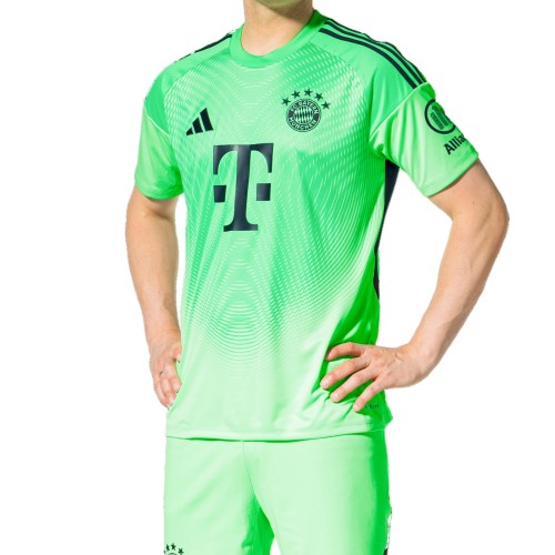 Bayern Munich 25/26 Goalkeeper Jersey and Short Kit