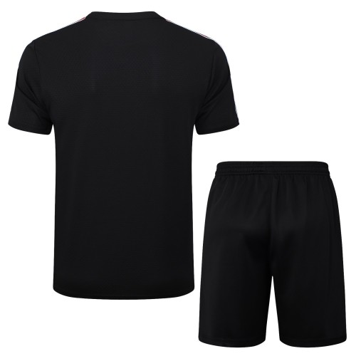 MUFC 25/26 Retro Training Shirt and Shorts Set D2535
