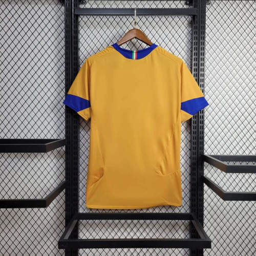Juventus 2005/2006 Third Retro Jersey