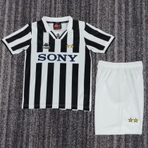 Kids Juventus 1995/1996 Home Retro Kit