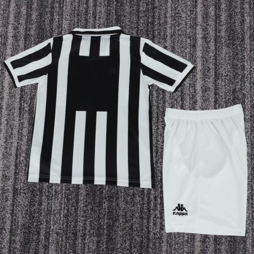 Kids Juventus 1995/1996 Home Retro Kit