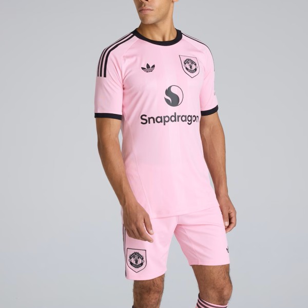 MUFC 25/26 Goalkeeper Jersey and Short Kit