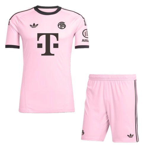 Bayern Munich 25/26 Goalkeeper Jersey and Short Kit