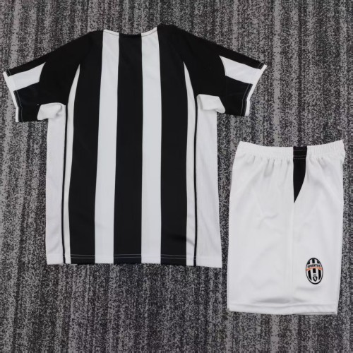 Kids Juventus 2004/2005 Home Retro Kit