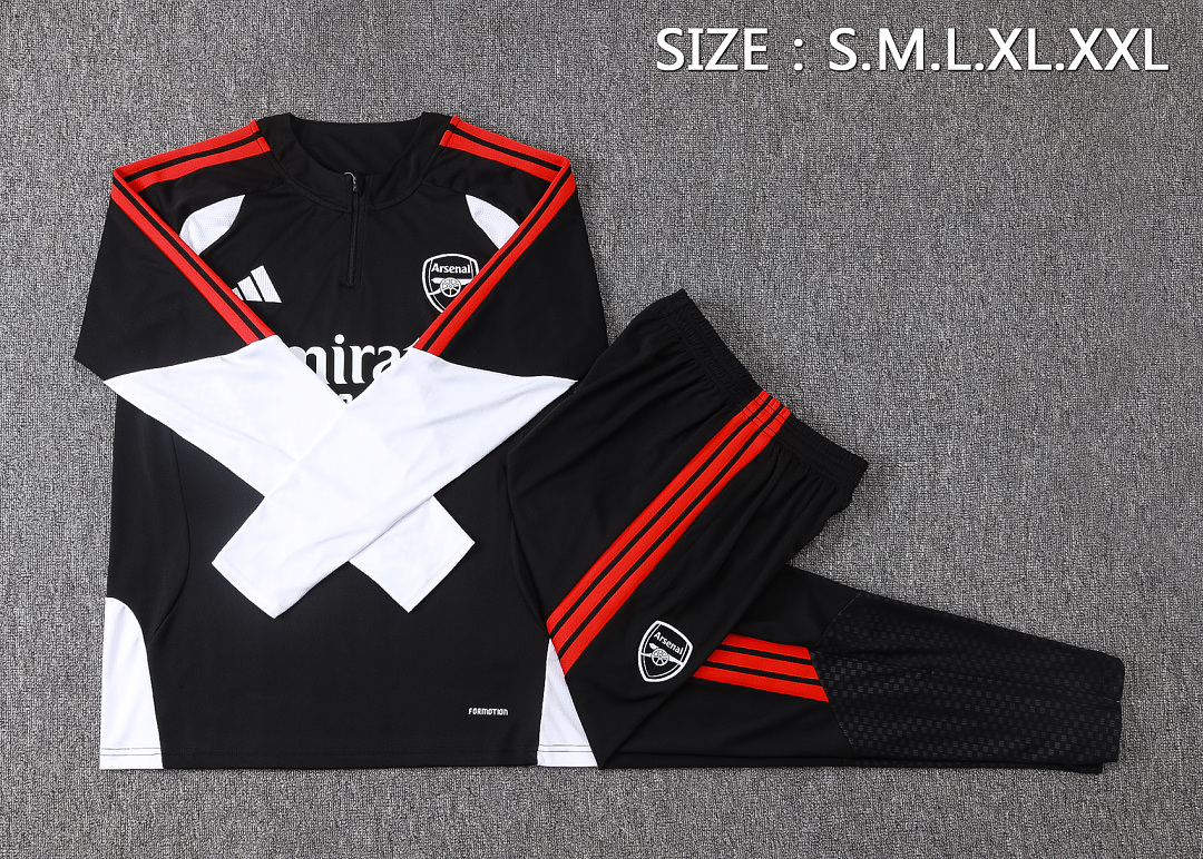 US$ 47.00 - ARS 26/27 Half-Zip Training Top and Pants Set B26030