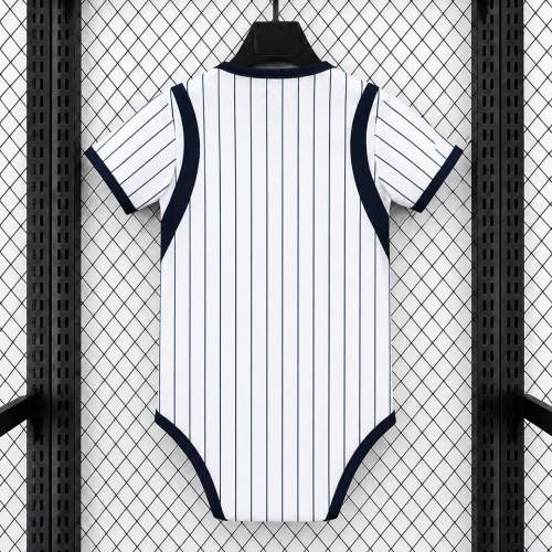 Infant Inter 26/27 Away Kit