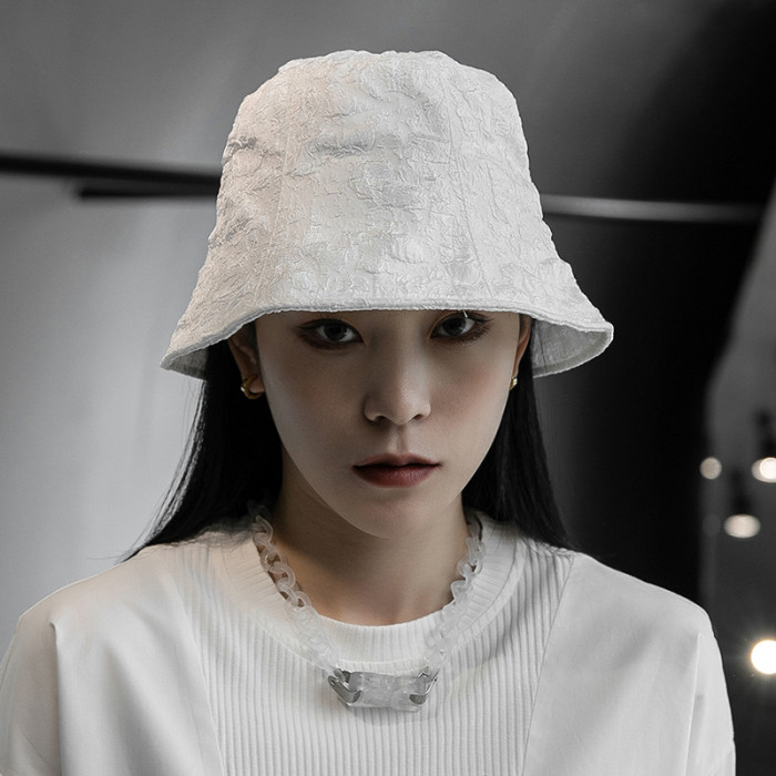 [EAM] Women White Pleated Casual Fishermen Hat New Round Dome Temperament Fashion Tide All-match Spring Autumn 2024 1DF5711