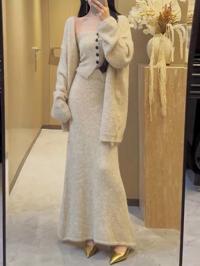 {EAM} Fashion Sweater Three Piece Women's Autumn Item Korean Version Strapless Vest Knitted Cardigan Half Skirt Set 25A9199