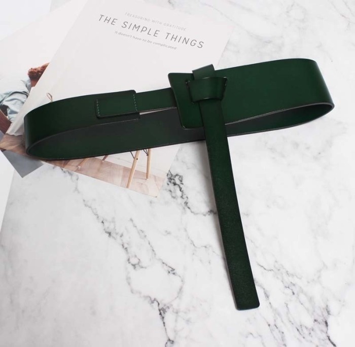 [EAM] Long Knotted Stylish Asymmetric Cross Pu Leather Belt Personality Women New Fashion Tide All-match Spring 2024 1U240