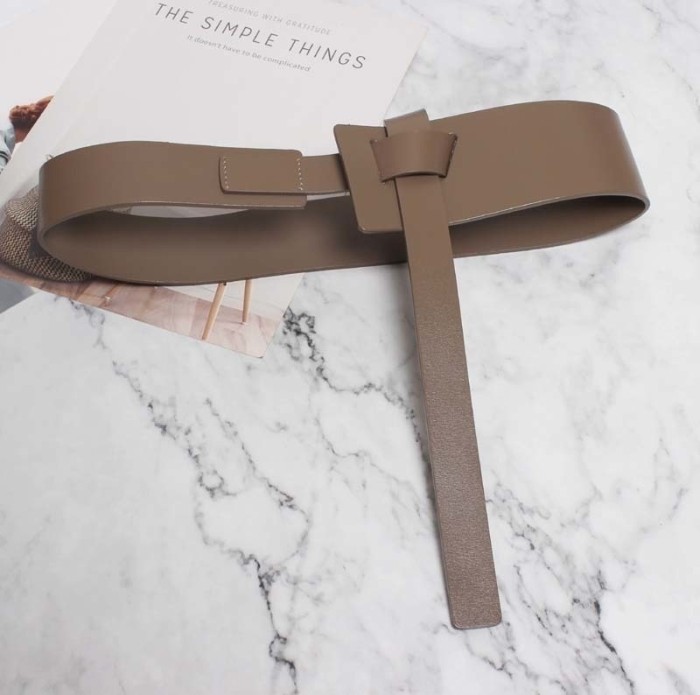 [EAM] Long Knotted Stylish Asymmetric Cross Pu Leather Belt Personality Women New Fashion Tide All-match Spring 2024 1U240