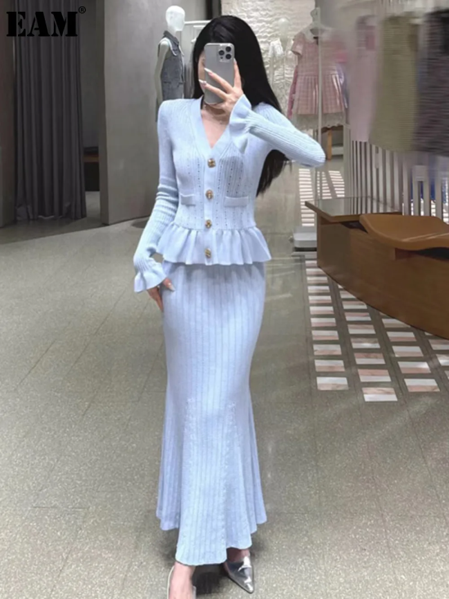 {EAM} Early autumn Xiaoxiang girl thousand gold wind V-neck ruffled edge splicing medium long knitted fishtail dress DLZ61