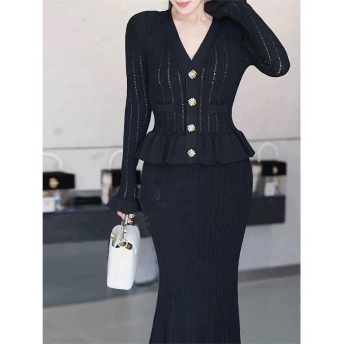 {EAM} Early autumn Xiaoxiang girl thousand gold wind V-neck ruffled edge splicing medium long knitted fishtail dress DLZ61