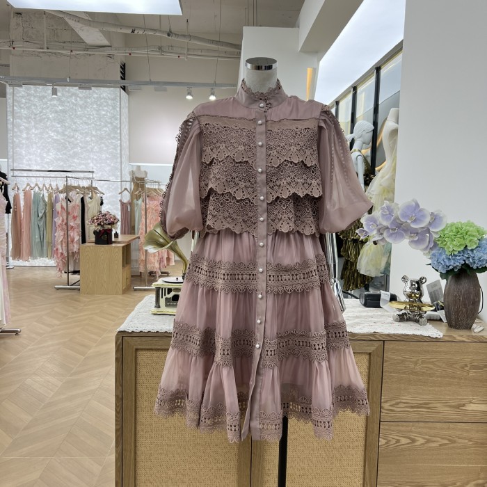 {EAM} American fashion light luxury generous hollow lace splicing pearl breasted lantern short-sleeved dress woman DLZ96