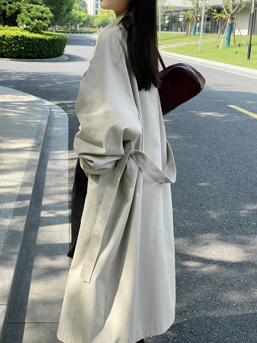 LANMREM Office Lady Solid Color Trench Coat Women's Stand Collar Belt Gathered Waist Long Windbreaker 2025 Spring New 2VV1849