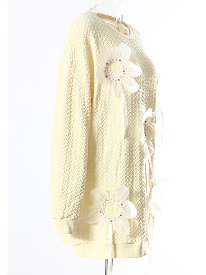 DEAT Fashion Women's Pullovers Round Neck Loose 3D Flower Nail Beads Long Sleeves Yellow Sweatshirt Winter 2024 New 7AB6141