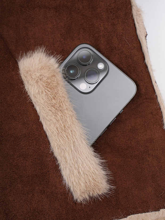 DEAT Fashion Women's Contrast Color Fur Integrated Jacket Lapel Loose Leather Buckle Plush Thick Short Coat Winter 2024 New