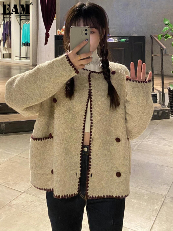 {EAM} 25 Autumn and winter new sweet wind Maillard soft waxy milk fu round neck double breasted short coat DLZ428